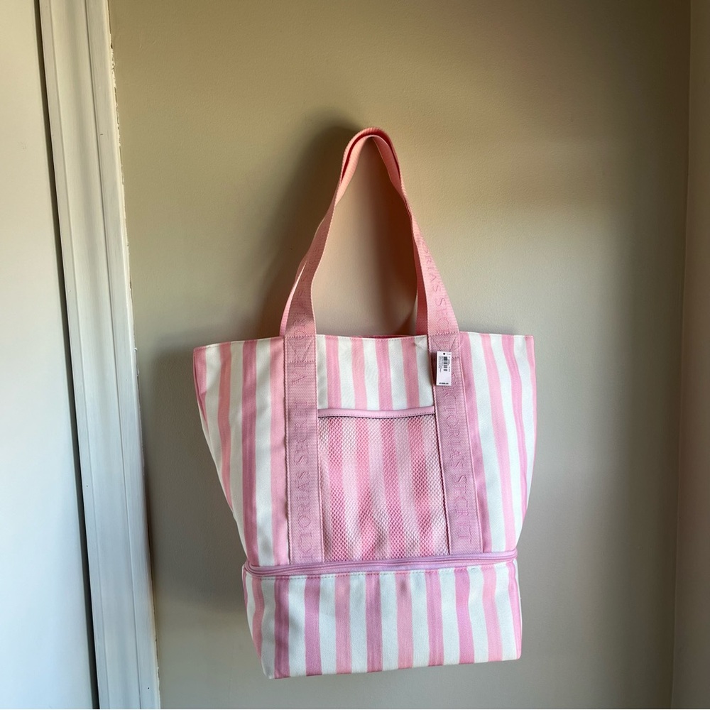 Victorias Secret tote bag with cooler bottom